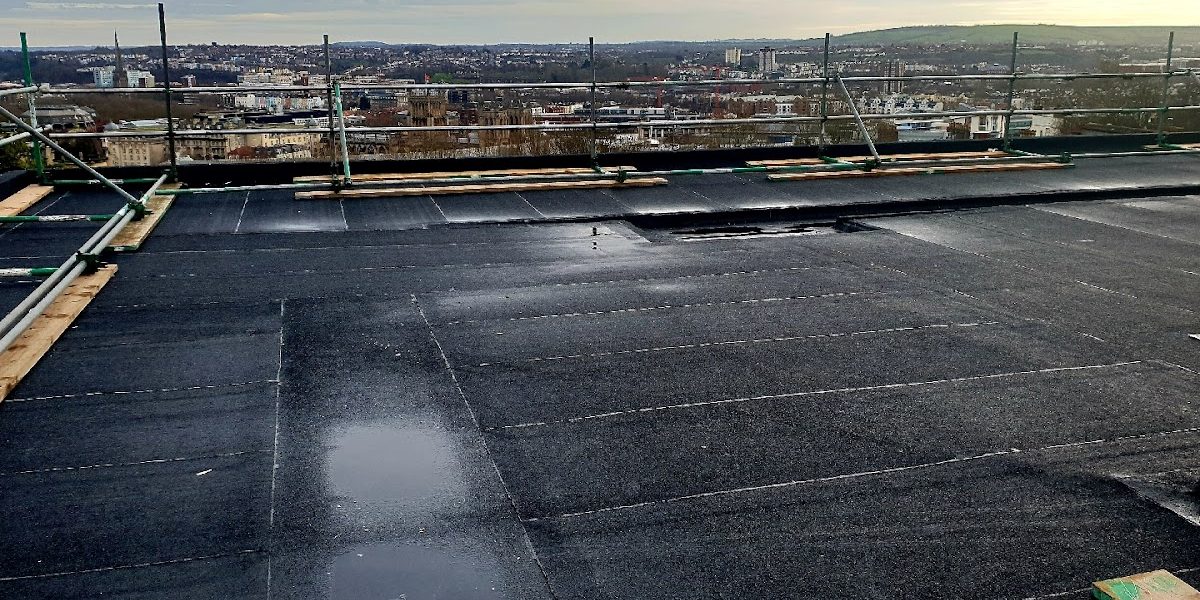 Hunt’s Roofing