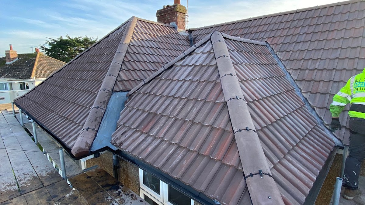 D J Thomas & Son Roofing