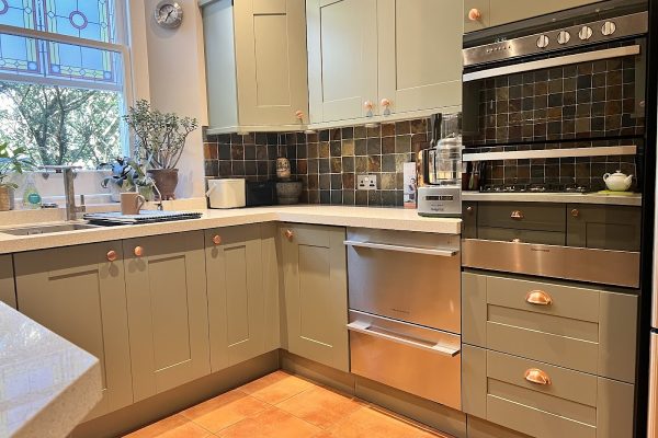 Mark Rumsey Painting & Decorating and Kitchen spraying