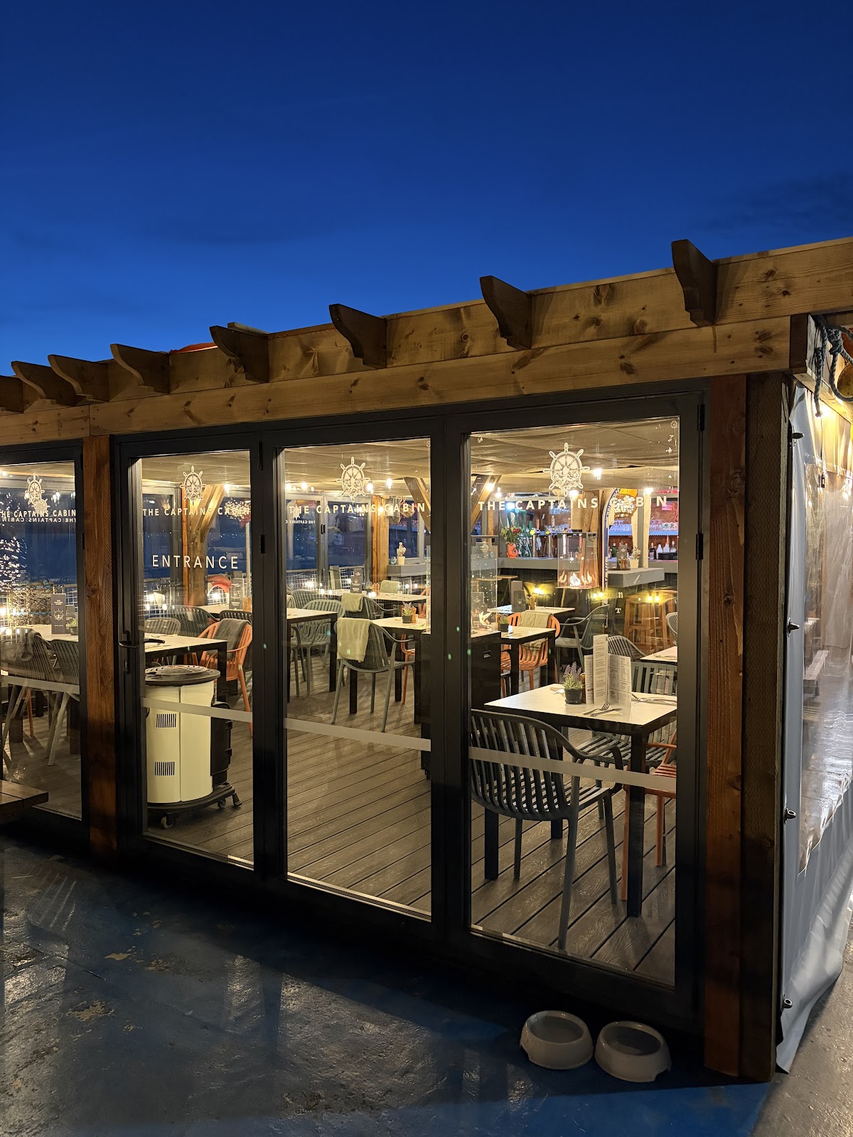 Captains Cabin Bar & Restaurant