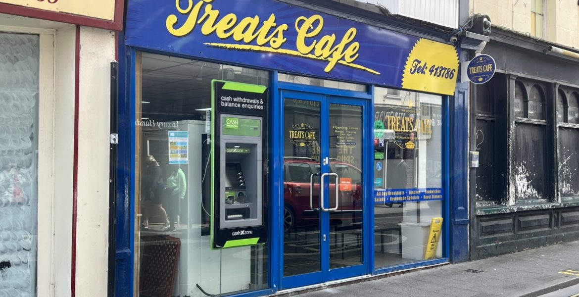 Treats Cafe