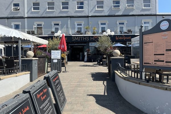 Smiths Hotel