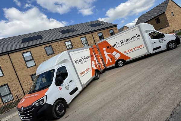 Ryan’s removals somerset man and van
