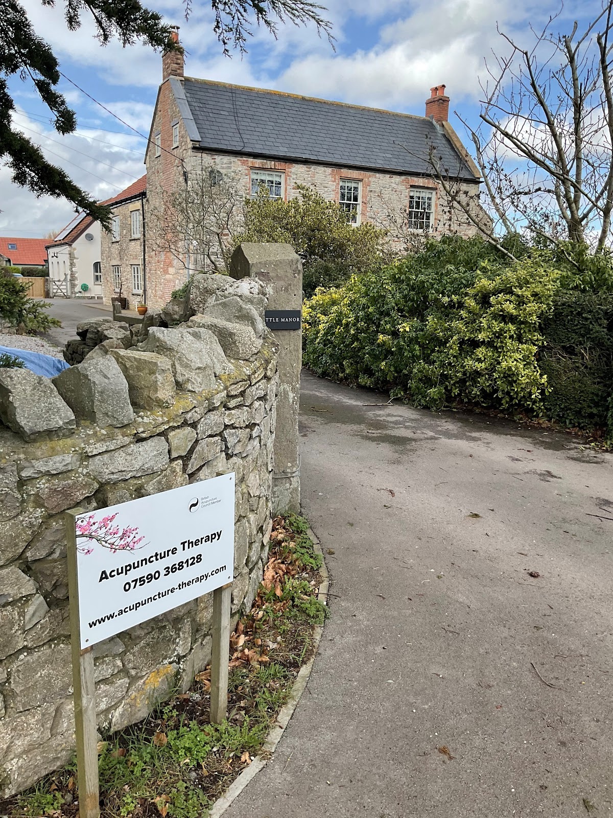 Christine MacFie – Acupuncture Therapy
