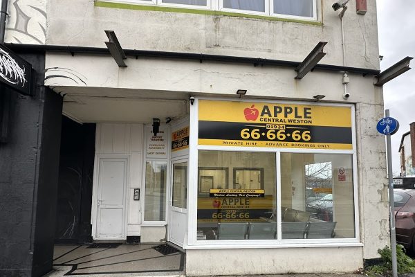 Apple Central Taxis