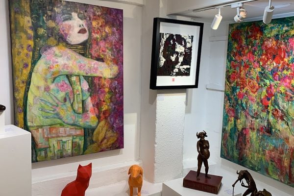 Gallery Black