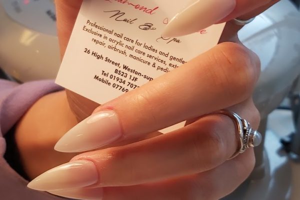 Diamond Luxe Nails & Spa