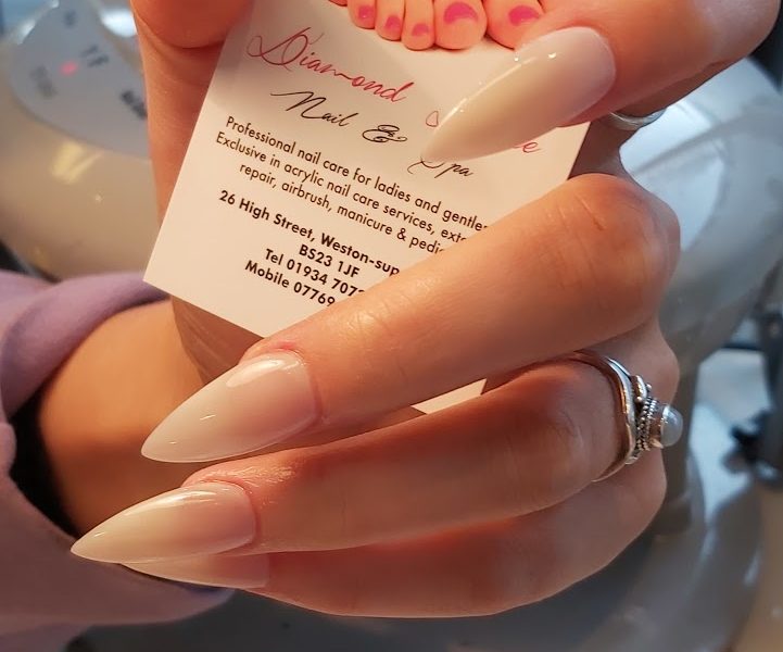 Diamond Luxe Nails & Spa