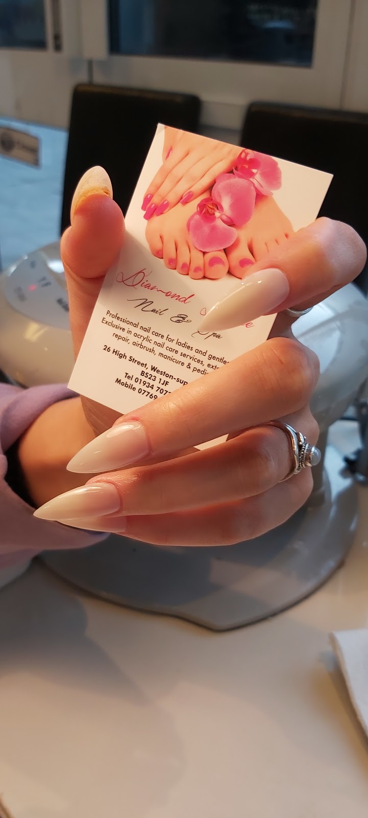 Diamond Luxe Nails & Spa