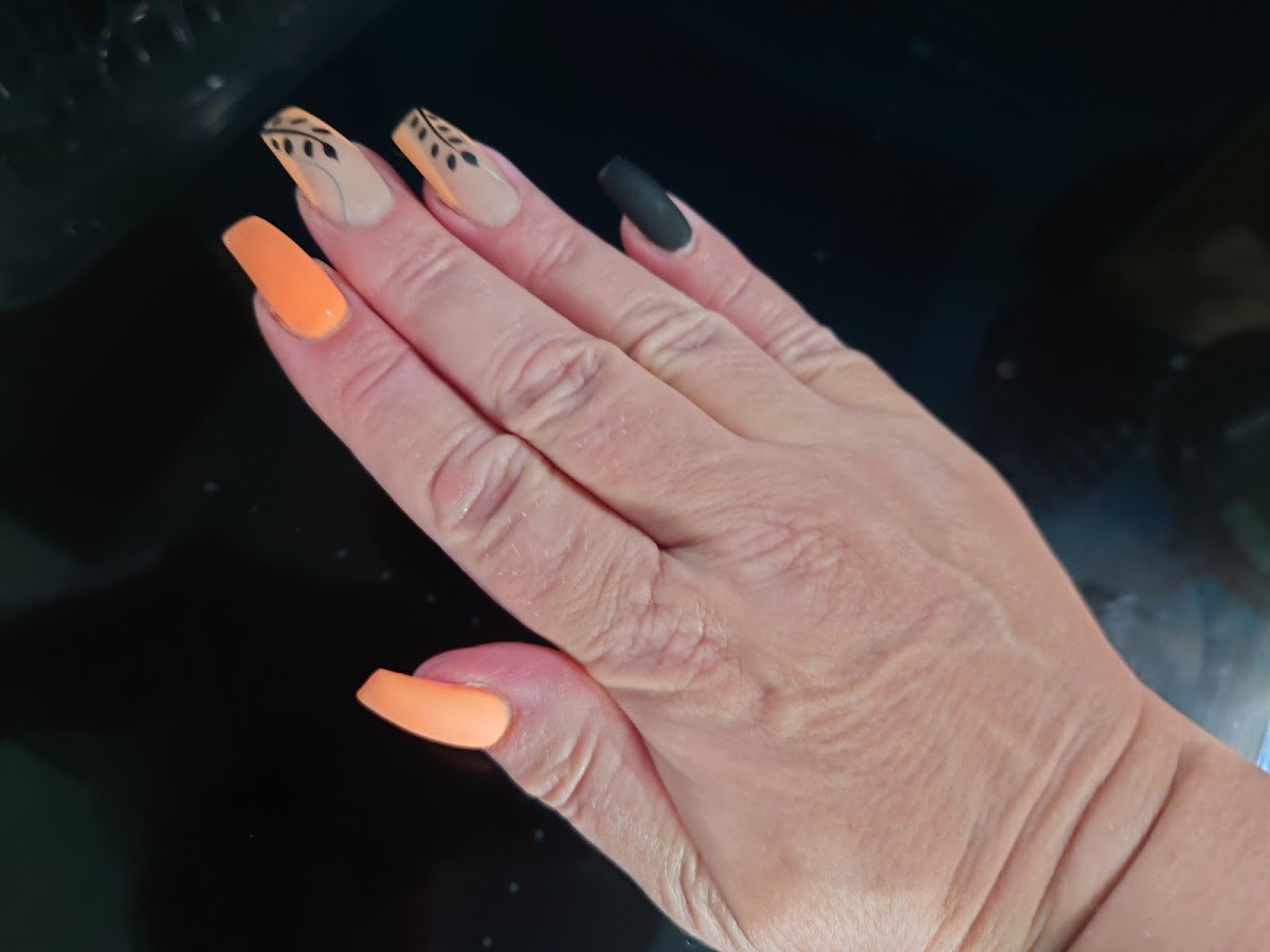 Weston Nails