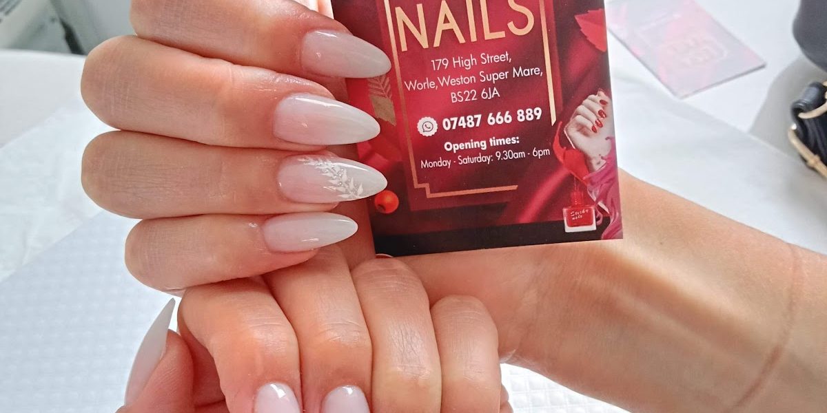Lisa nails