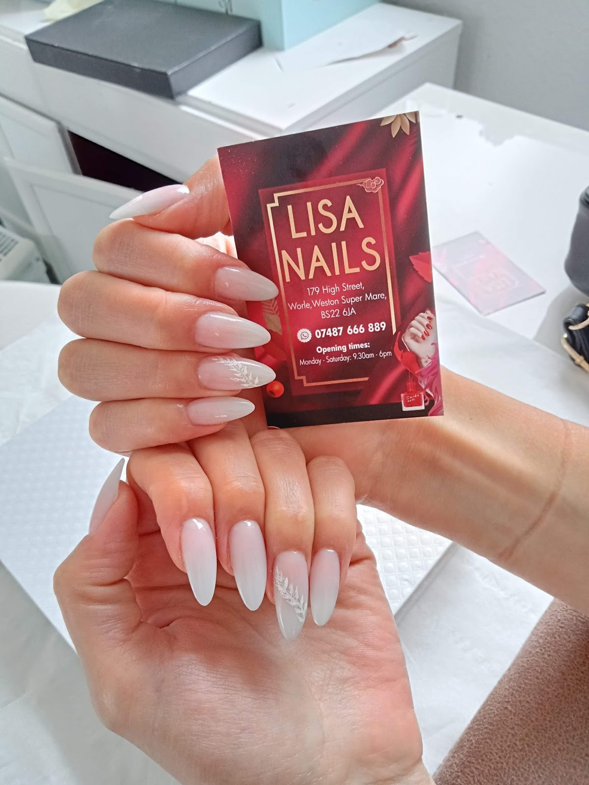 Lisa nails