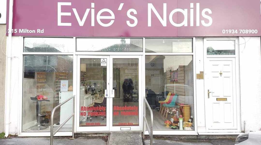 Evie’s Nails
