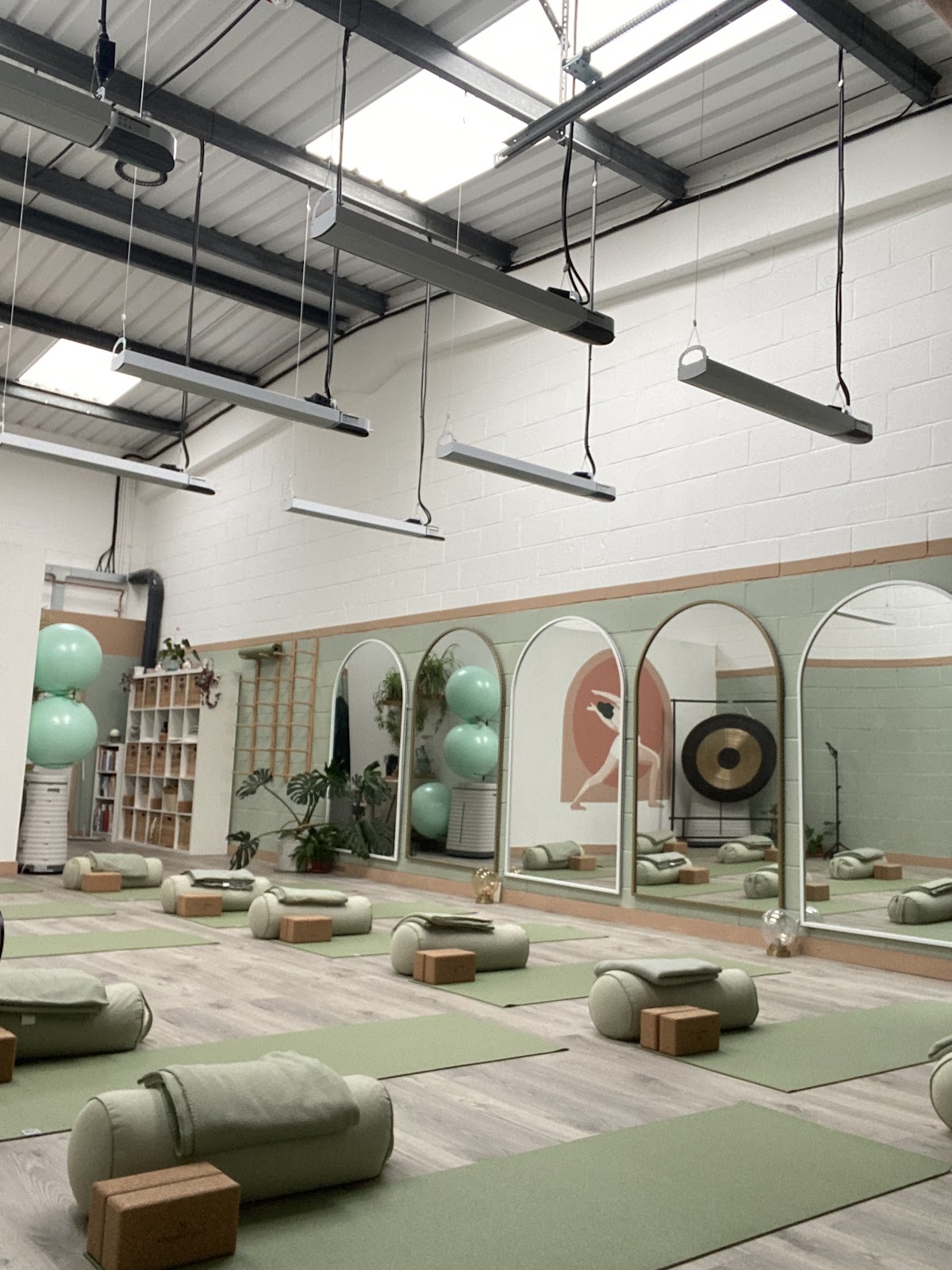 OMNIPOTENTIAL MOVEMENT WELLNESS MASSAGE