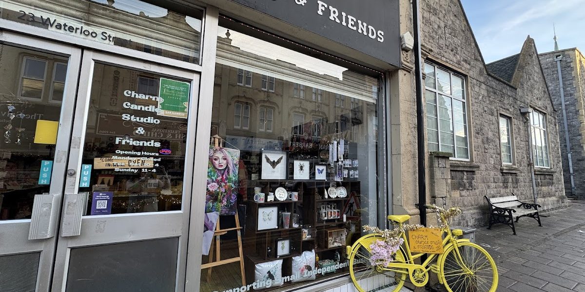 CHARM CANDLE STUDIO & FRIENDS