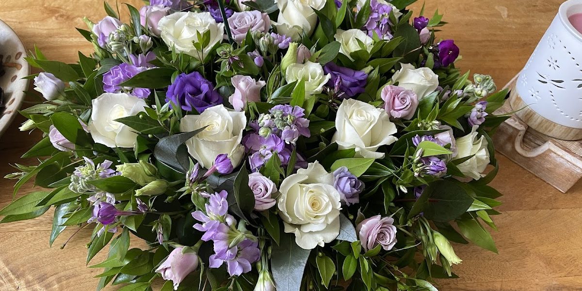 Marias Flowers & Gifts
