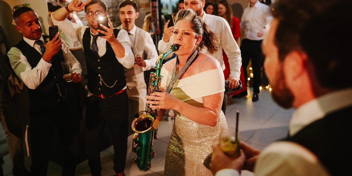 Lucy Harvey – Vocalist & Saxophonist