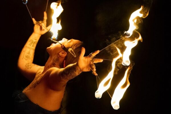 Magique – Magic and Illusions Show – Fire and Water