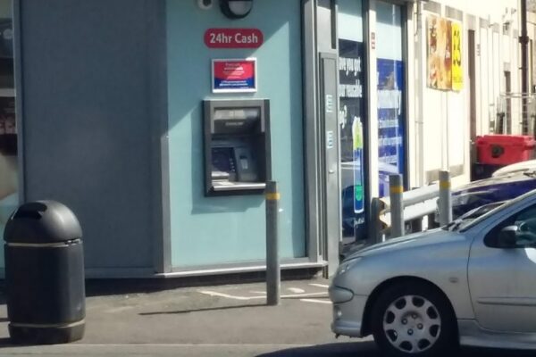 ATM ( tesco )
