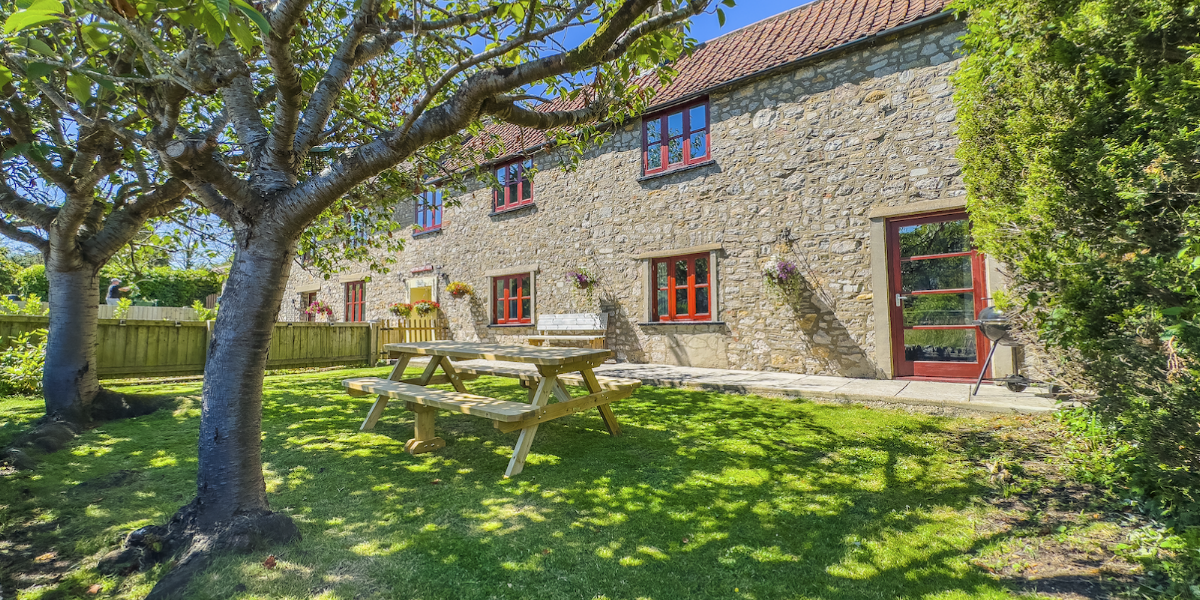 Norton Court Farm, self-catering cottages